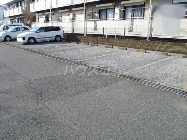 15/16 駐車場