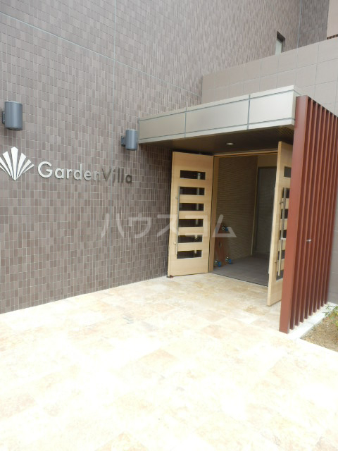 2/3 エントランス