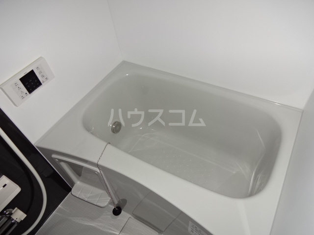13/30 浴室
