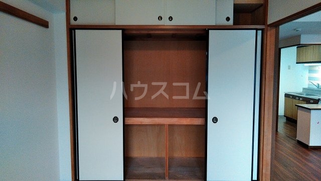 13/30 収納