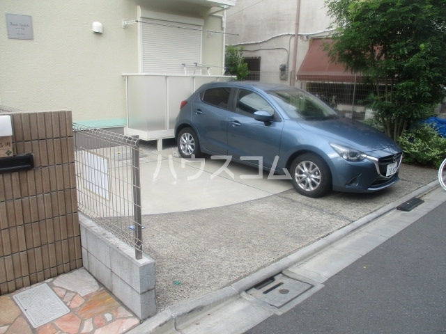 22/30 駐車場