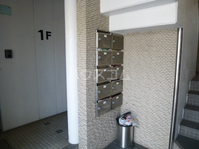 16/22 エントランス