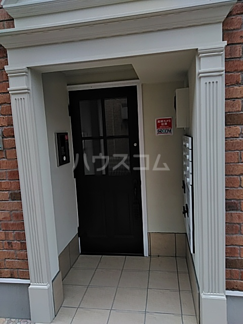 22/30 エントランス