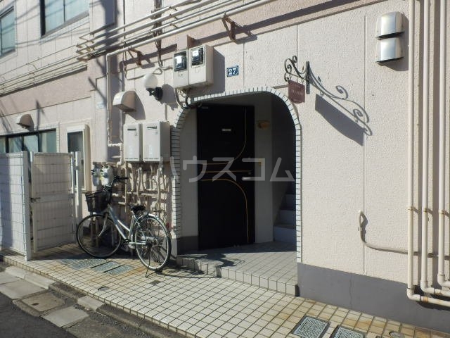 3/4 エントランス