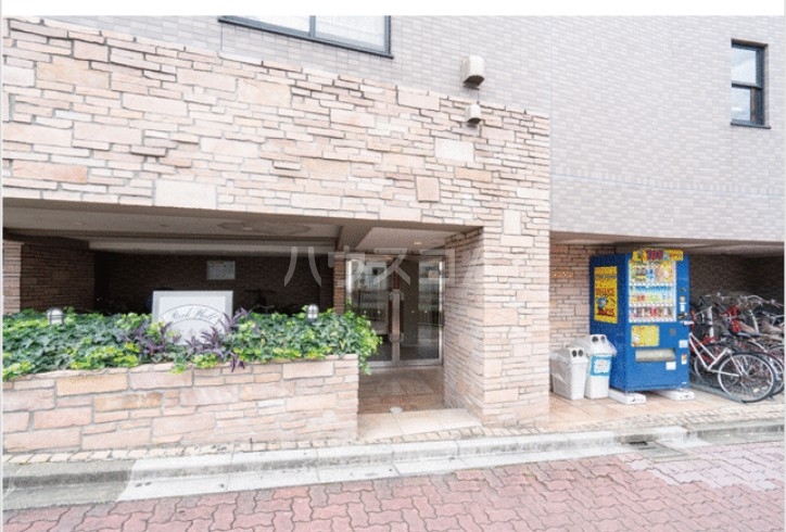 4/4 エントランス