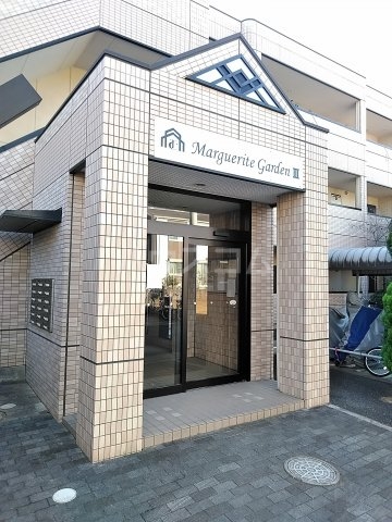 18/20 エントランス