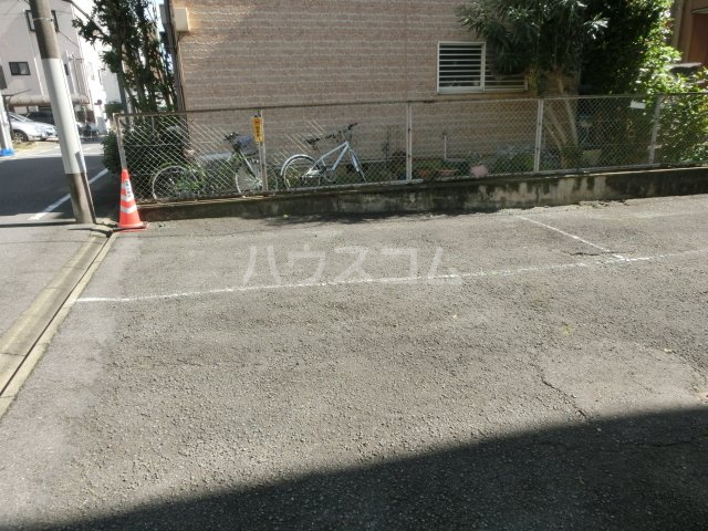 14/22 駐車場