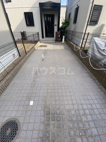 27/30 駐車場