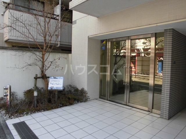 22/29 エントランス