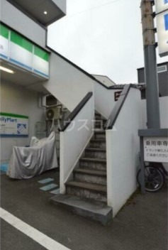 14/19 エントランス