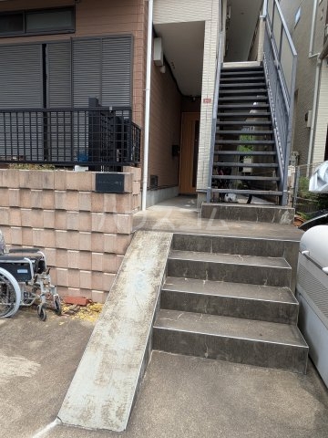 21/24 エントランス