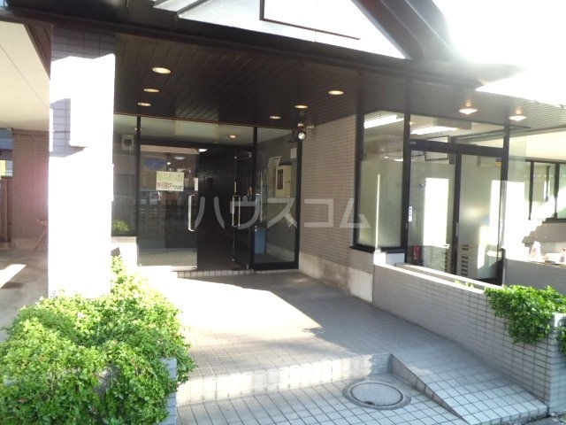 2/2 エントランス