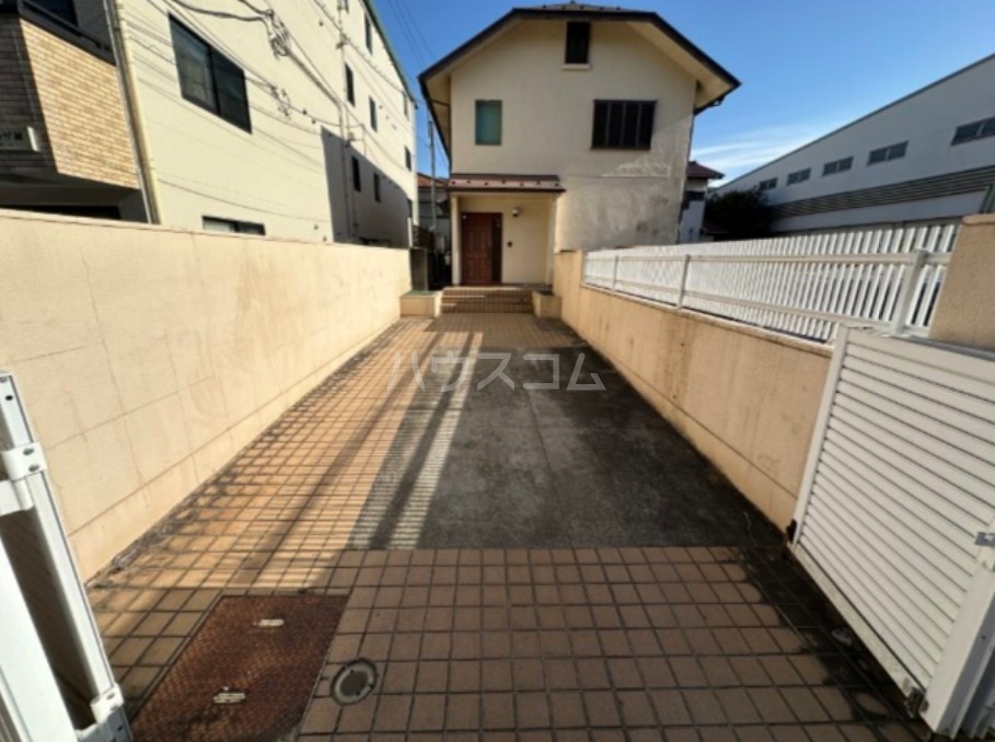 17/25 エントランス