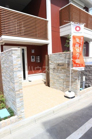 21/29 エントランス