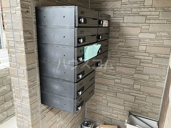 18/28 エントランス