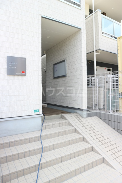 3/6 エントランス