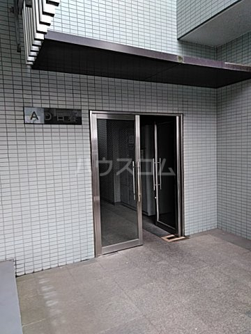 29/30 エントランス