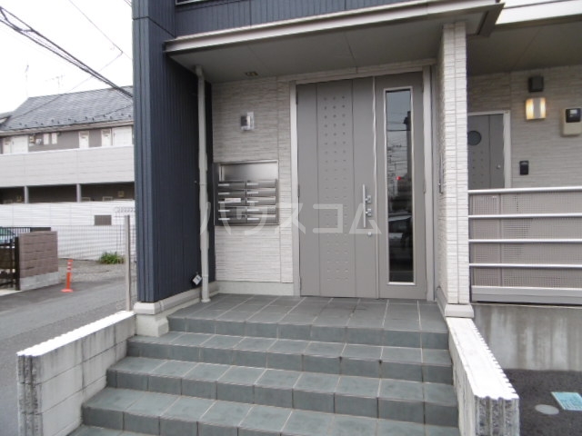 22/30 エントランス