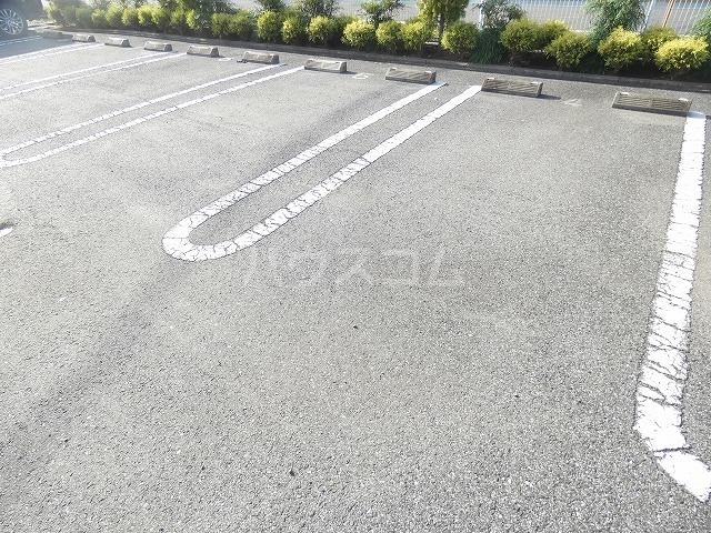 16/23 駐車場