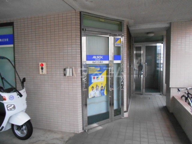 20/28 エントランス