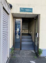 15/23 エントランス