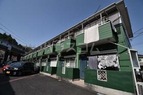 16/27 エントランス