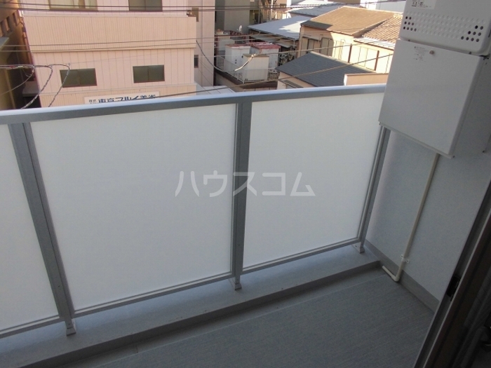 18/25 バルコニー