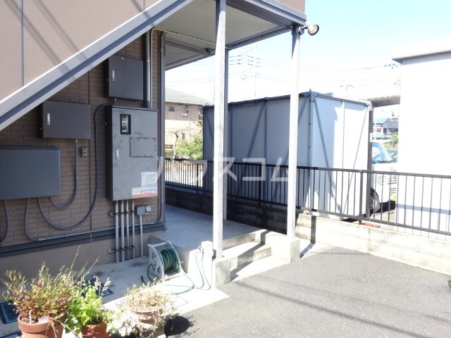 24/30 エントランス