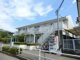 18/28 エントランス