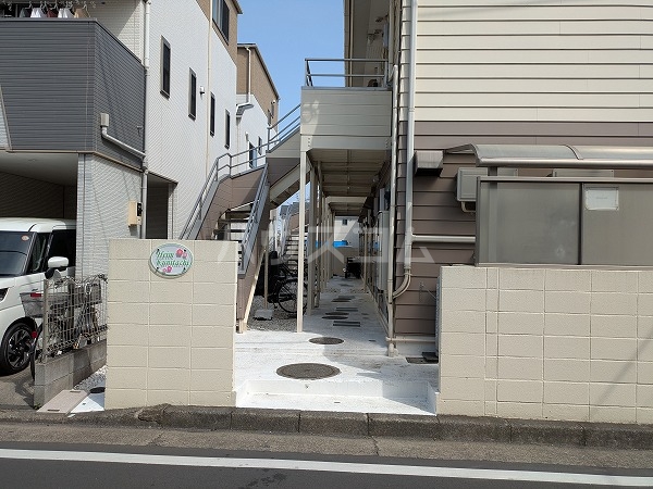 20/30 エントランス