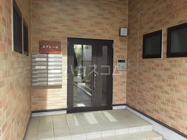 25/30 エントランス