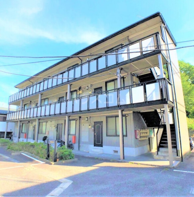 15/23 エントランス