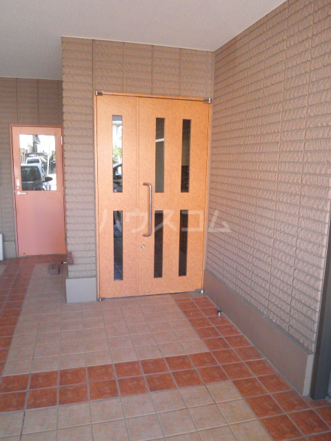 2/10 エントランス