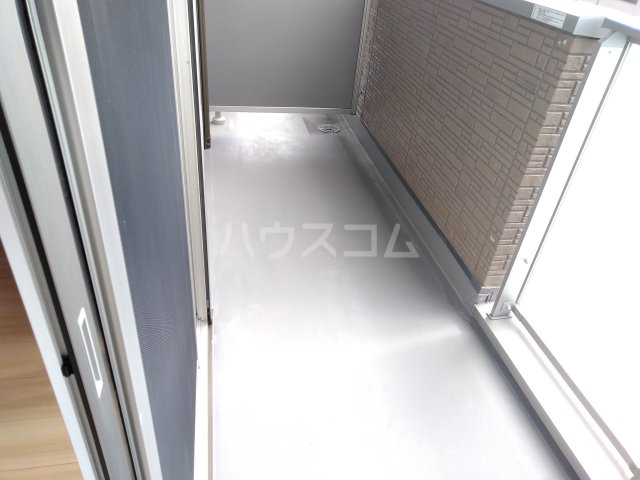 15/28 バルコニー