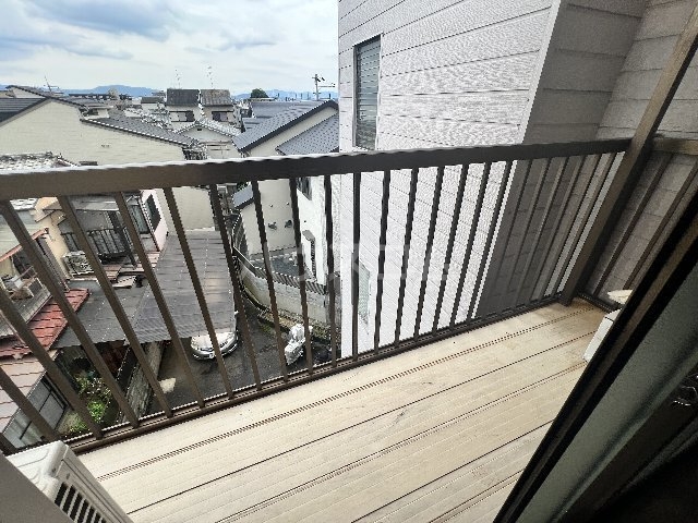 25/30 バルコニー