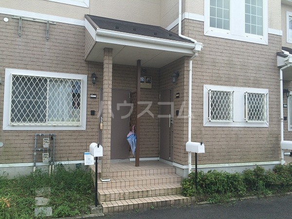 18/26 エントランス