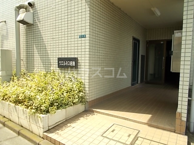 20/30 エントランス