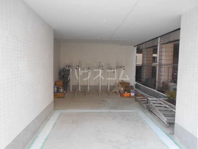 20/27 駐車場
