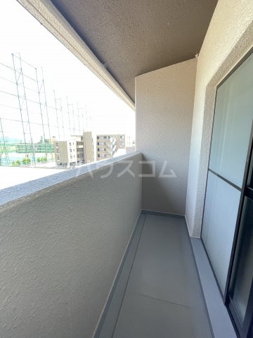 18/28 バルコニー