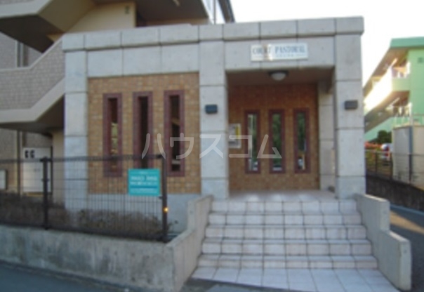 15/23 エントランス