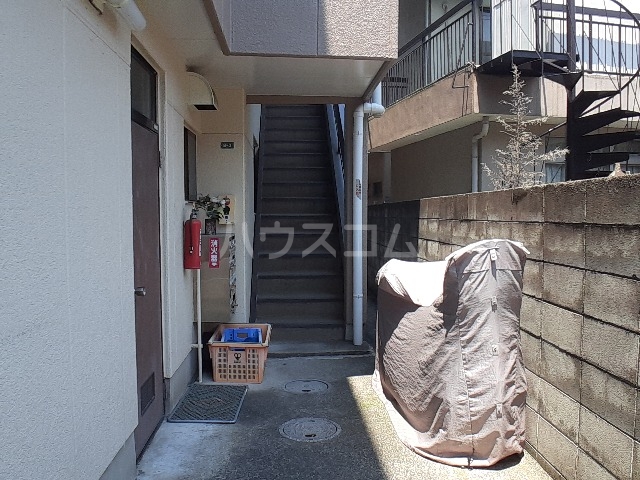 21/30 エントランス