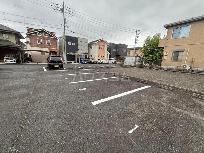 22/22 駐車場