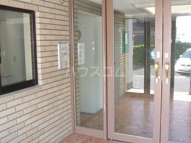 15/23 エントランス