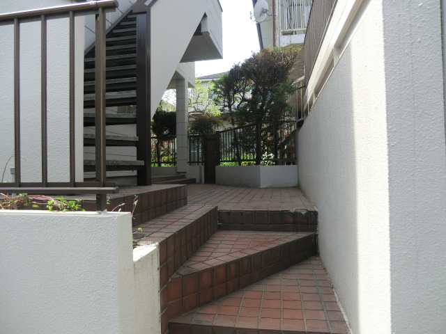 21/28 エントランス