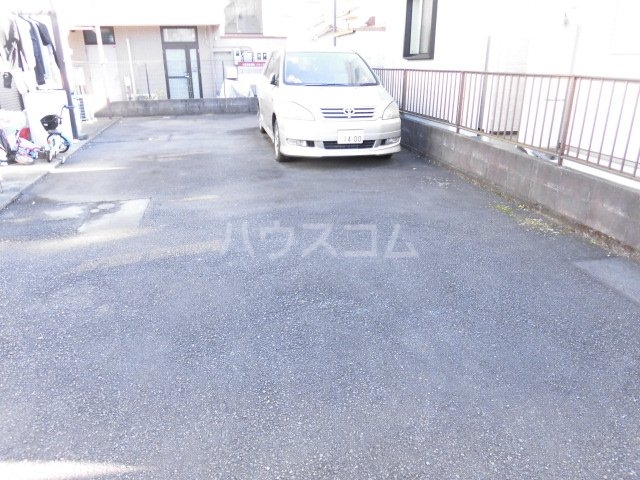 22/30 駐車場