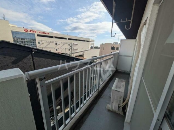 13/18 バルコニー