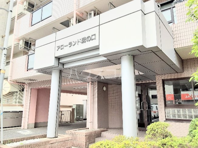 18/28 エントランス