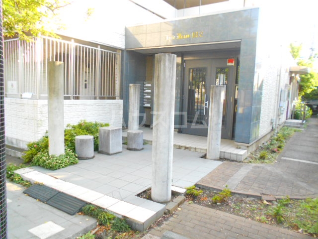 18/21 エントランス