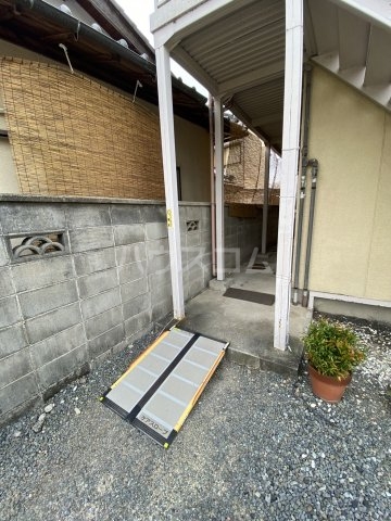 20/28 エントランス