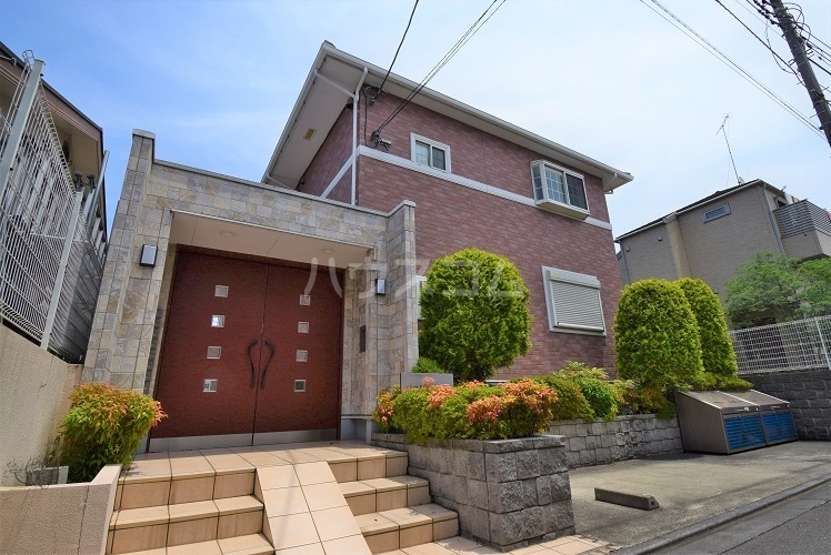 18/26 エントランス